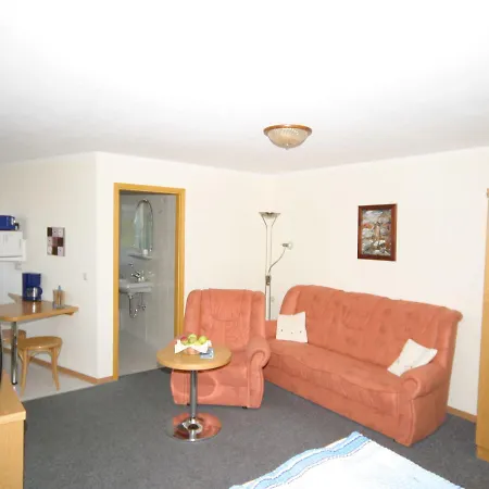 Apartment In 3 *