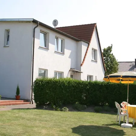 Apartment In 3 *